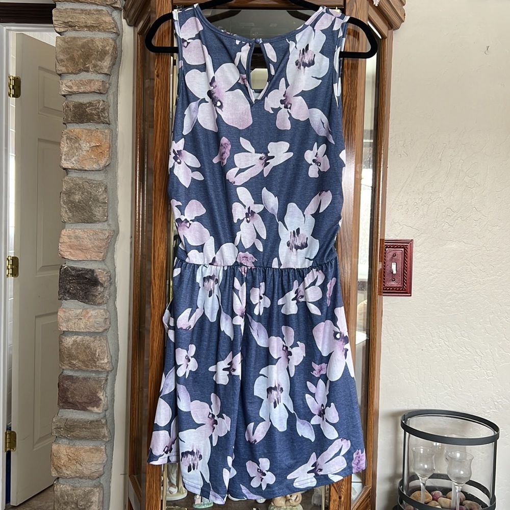 Romper - Picture 2 of 2